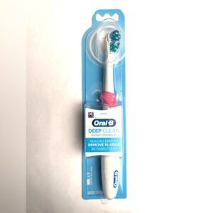 Oral-B Electric Toothbrush 🦋  Deep Clean Pink